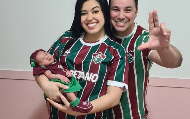 Pai torcedor do Fluminense surpreende mãe e registra a filha com o nome do clube