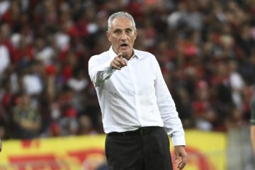 Tite comenta vaias a Pedro no Flamengo e rebate fama de retranqueiro: “Estigma do gaúcho”